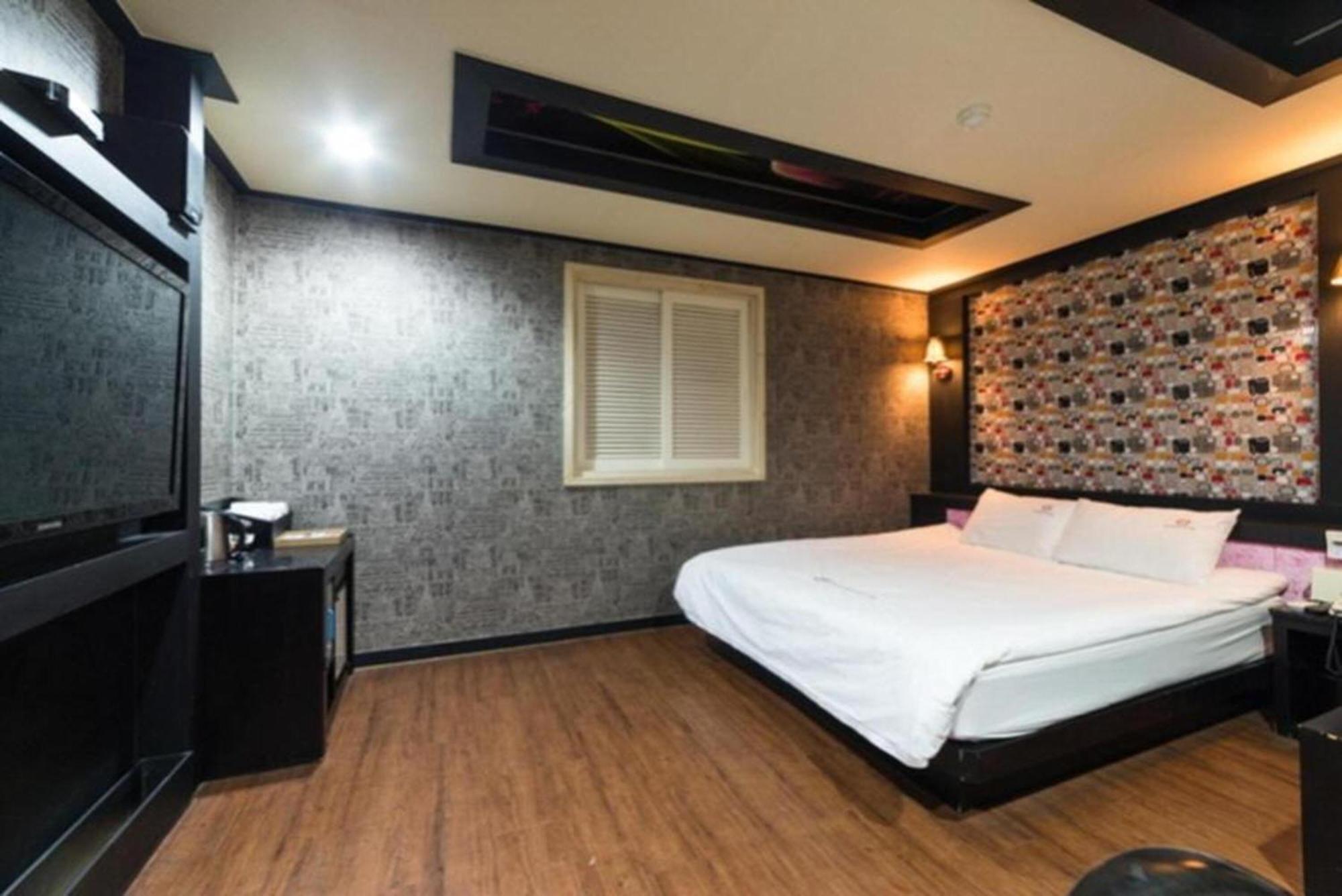 Show Hotel Haeundae Пусан Екстериор снимка