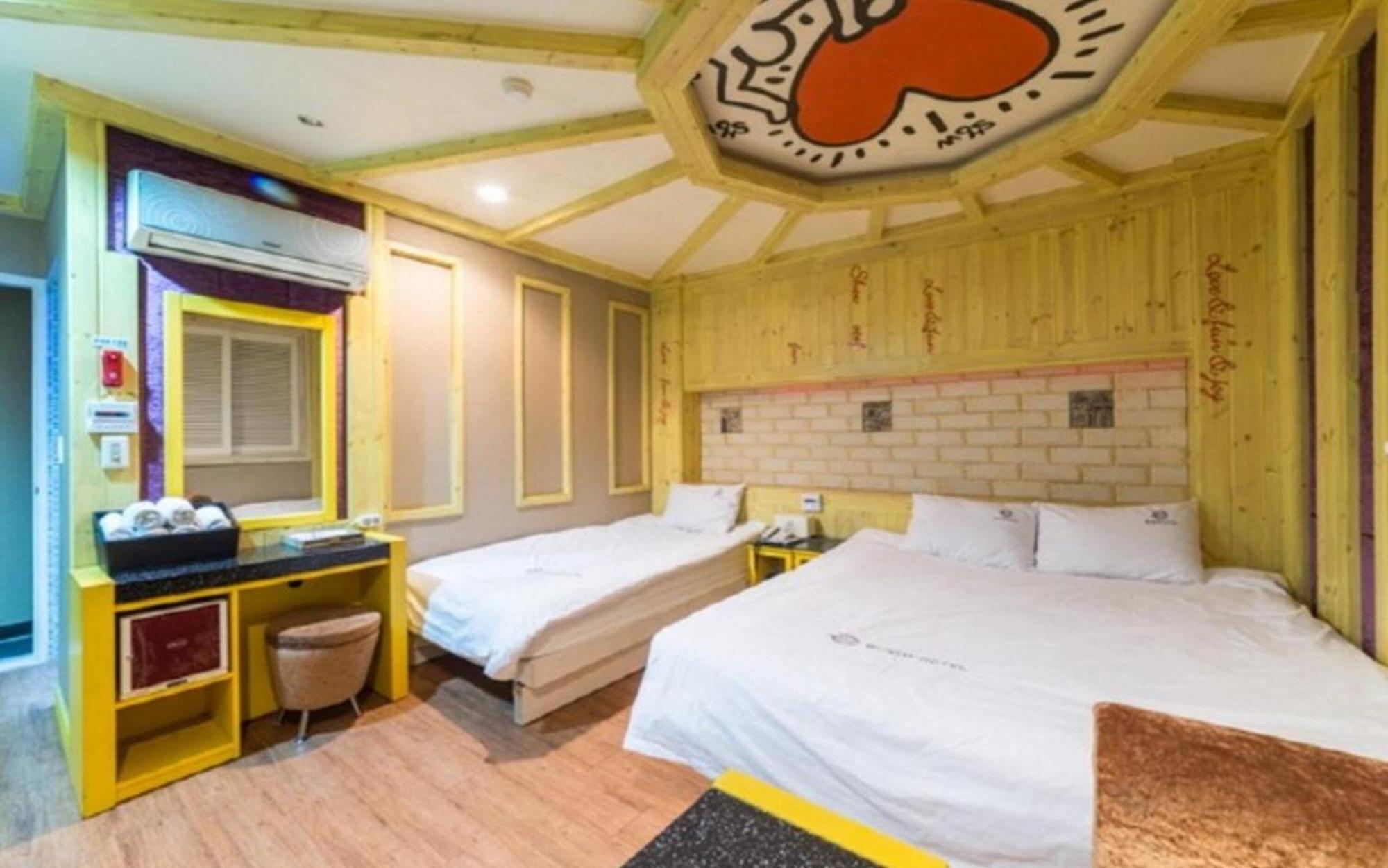 Show Hotel Haeundae Пусан Екстериор снимка
